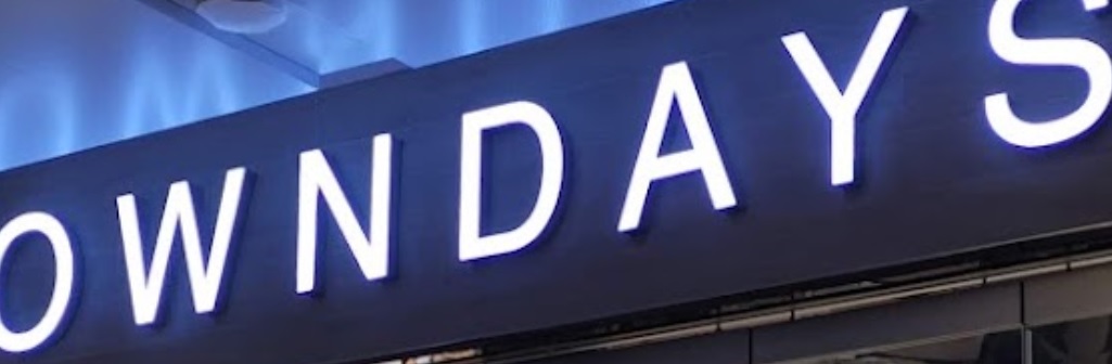 Singapore : OWNDAYS Parkway Parade